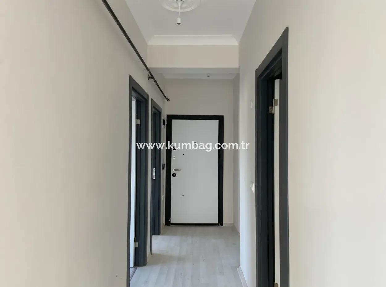 Kumbağ Havuzlu Sitede Denize Yakın Yaz-Kış Kiralık 2+1 Sıfır Daire