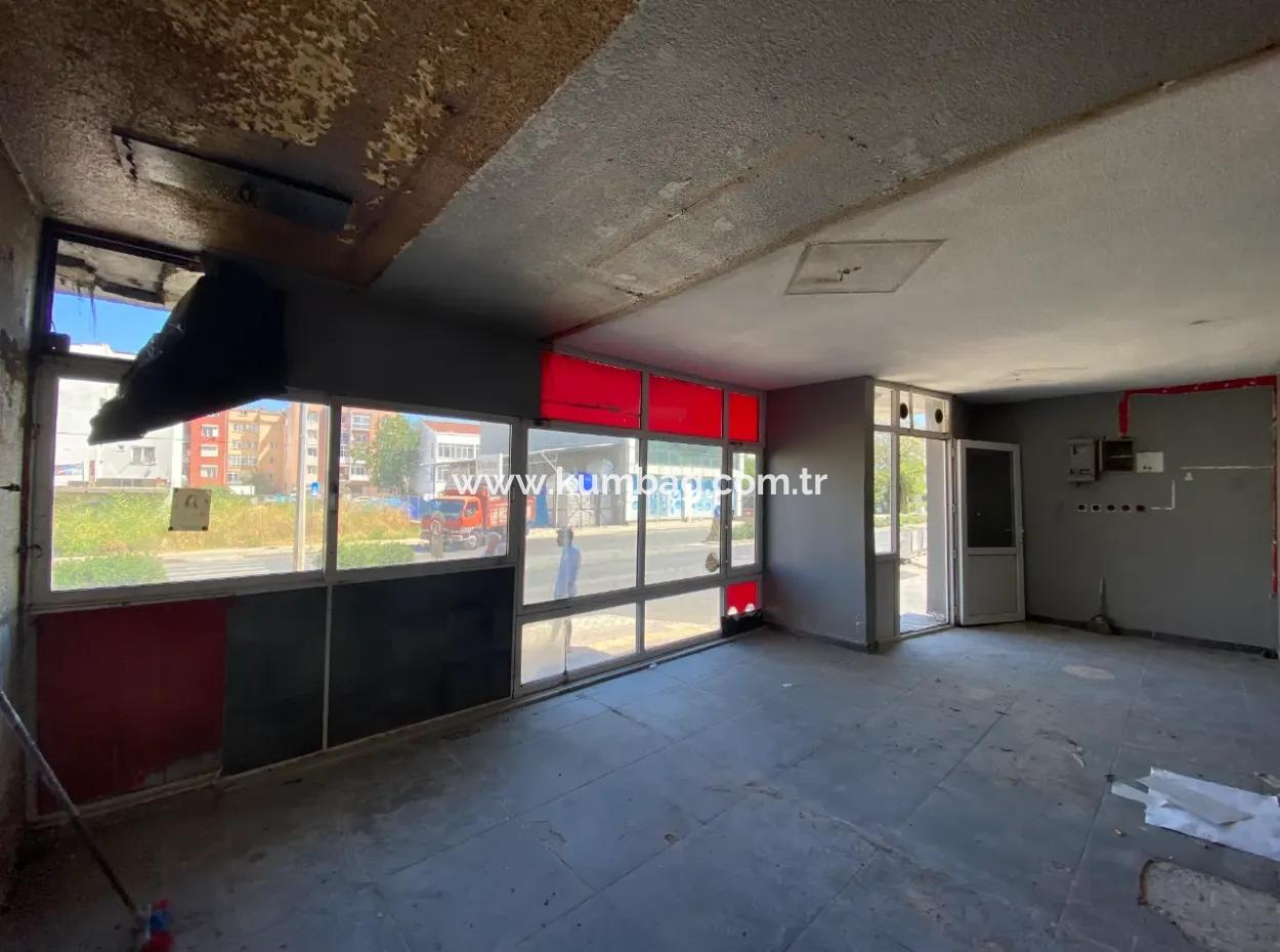 Altınova,Mahallesi'nin En İşlek Caddesinde Kiralık Dükkan