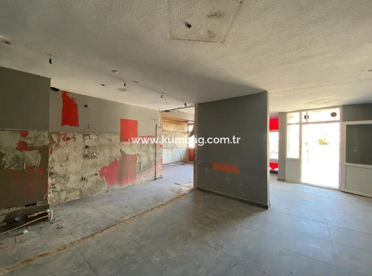 Altınova,Mahallesi'nin En İşlek Caddesinde Kiralık Dükkan