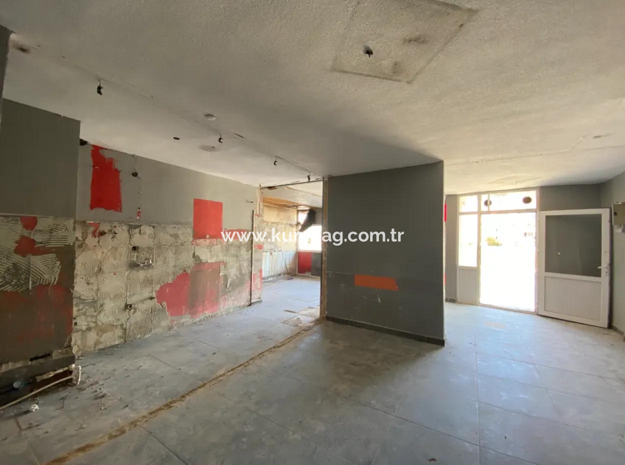 Altınova,Mahallesi'nin En İşlek Caddesinde Kiralık Dükkan