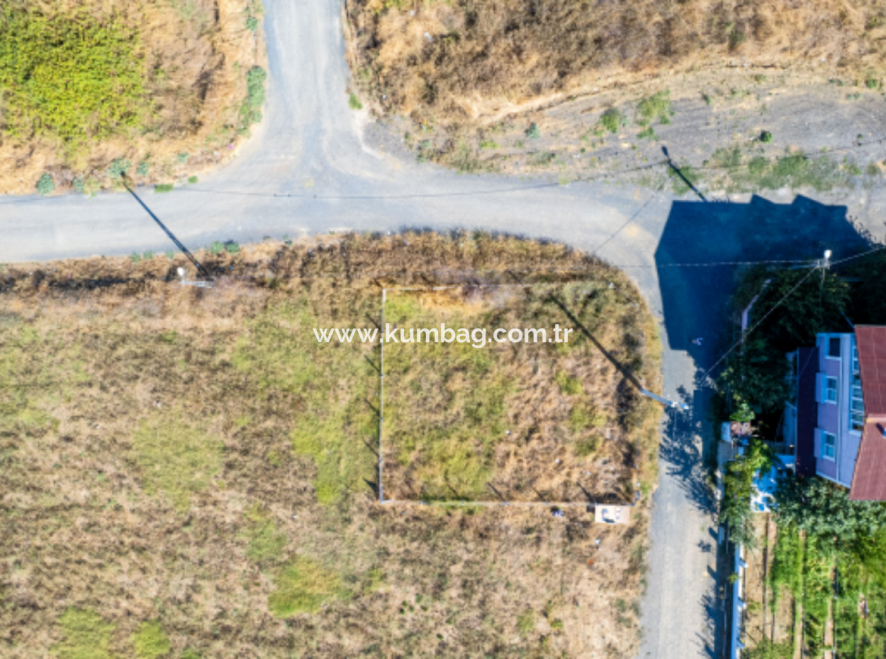 Kumbağ'da Köşe Parsel Konut İmarlı 270 M2 Tek Tapu Satılık Arsa
