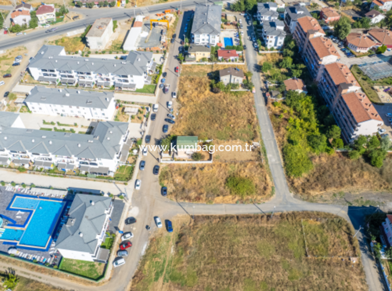 Kumbağ'da Köşe Parsel Konut İmarlı 270 M2 Tek Tapu Satılık Arsa