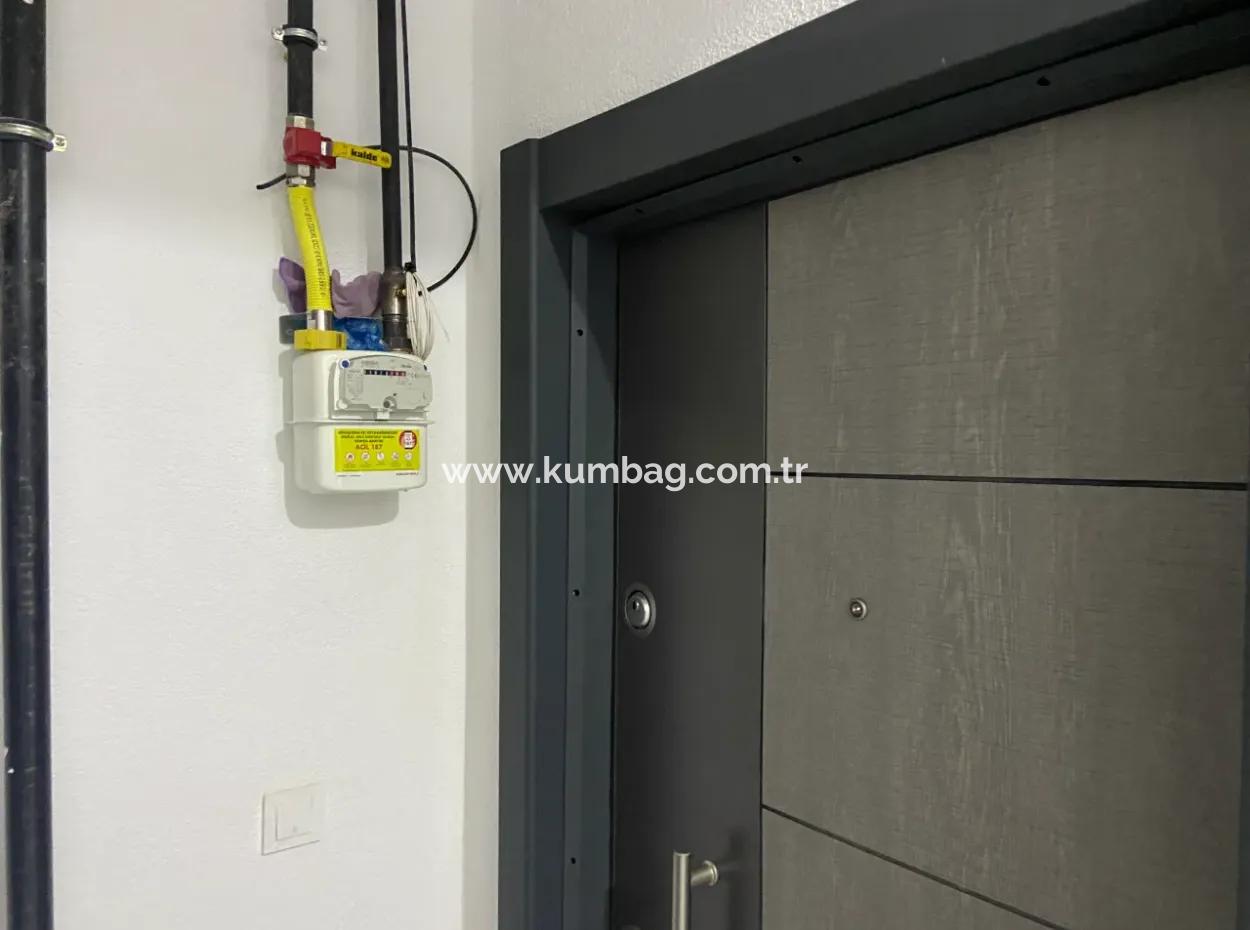 Kumbağ Pazar Sokağı Mevkii Yeni Binada Kiralık 1+1 Daire