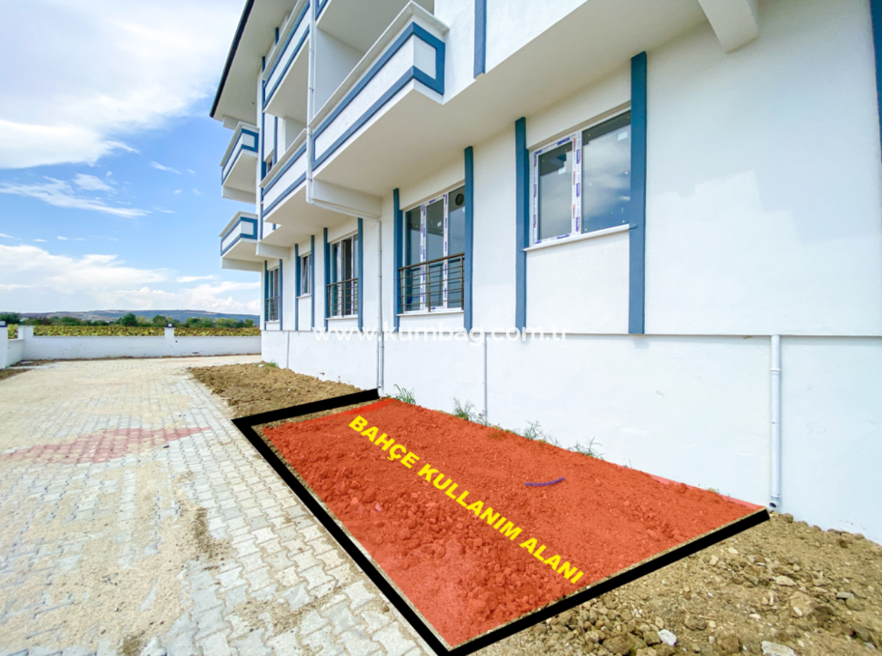 Kumbağ Havuzlu Site İçerisinde Bahçe Katı 1+1 Satılık Daire