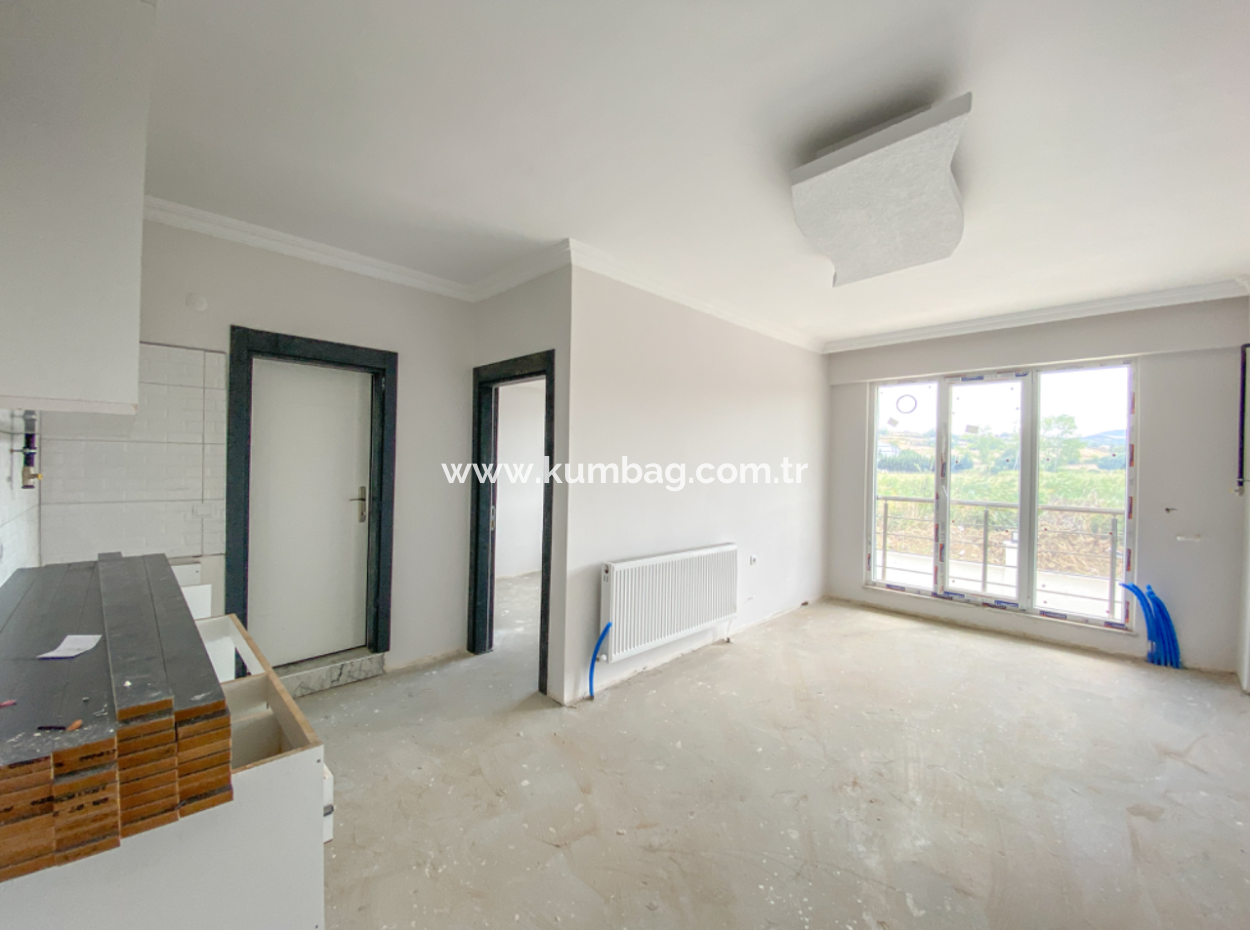 Kumbağ Havuzlu Site İçerisinde Bahçe Katı 1+1 Satılık Daire