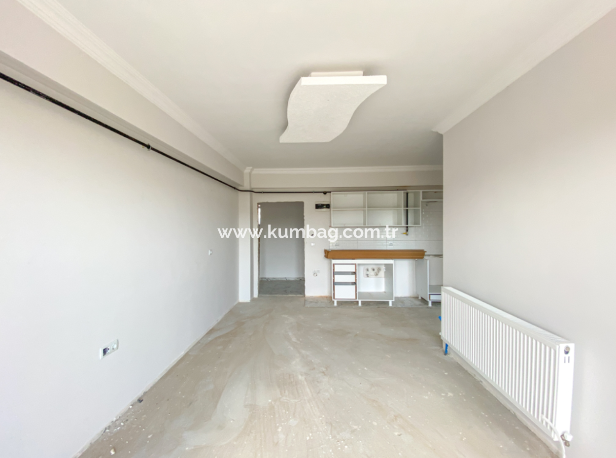 Kumbağ Havuzlu Site İçerisinde Bahçe Katı 1+1 Satılık Daire