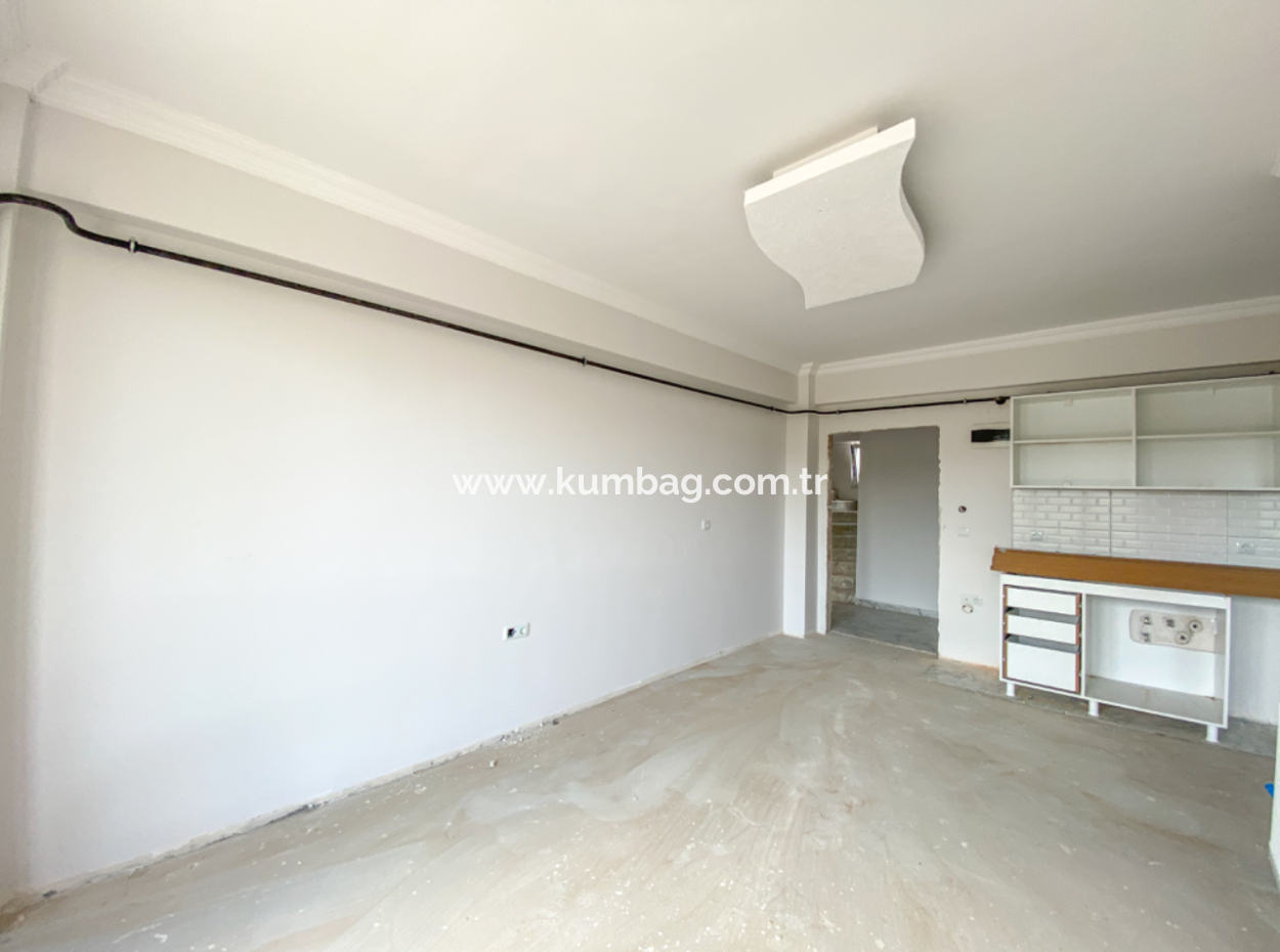 Kumbağ Havuzlu Site İçerisinde Bahçe Katı 1+1 Satılık Daire