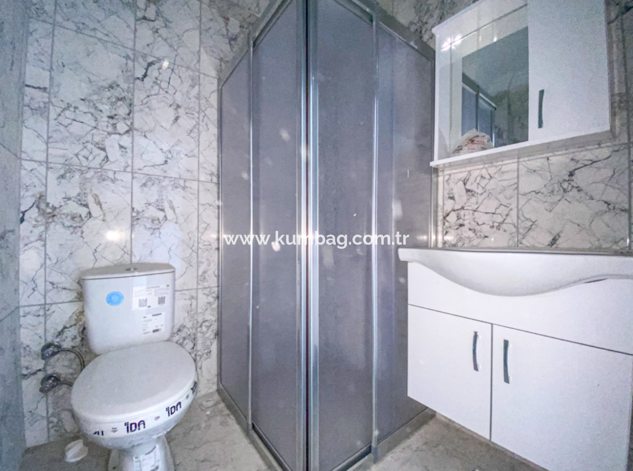 Kumbağ Havuzlu Site İçerisinde Bahçe Katı 1+1 Satılık Daire