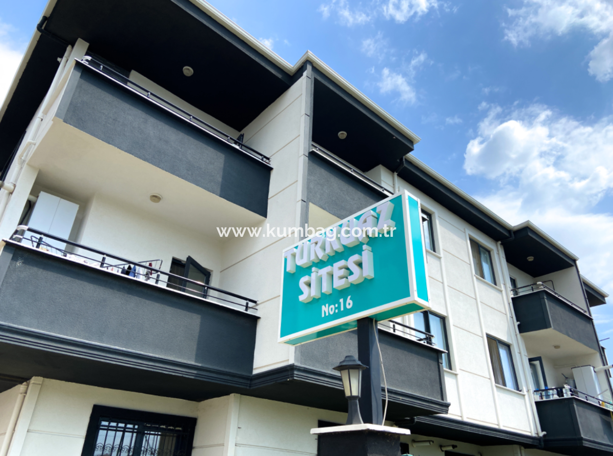 Kumbağ Mah. Ana Caddeye Yakın Ayrı Mutfaklı Bahçeli Yaz-Kış Kiralık 2+1 Daire