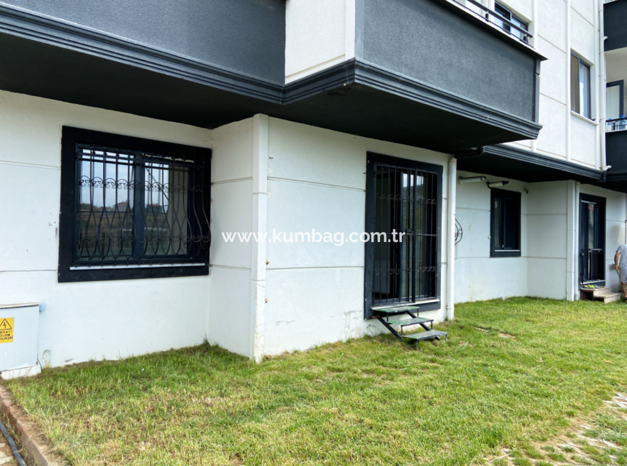 Kumbağ Mah. Ana Caddeye Yakın Ayrı Mutfaklı Bahçeli Yaz-Kış Kiralık 2+1 Daire