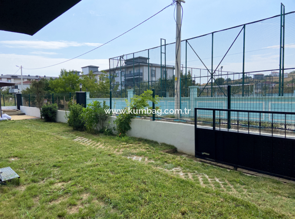 Kumbağ Mah. Ana Caddeye Yakın Ayrı Mutfaklı Bahçeli Yaz-Kış Kiralık 2+1 Daire