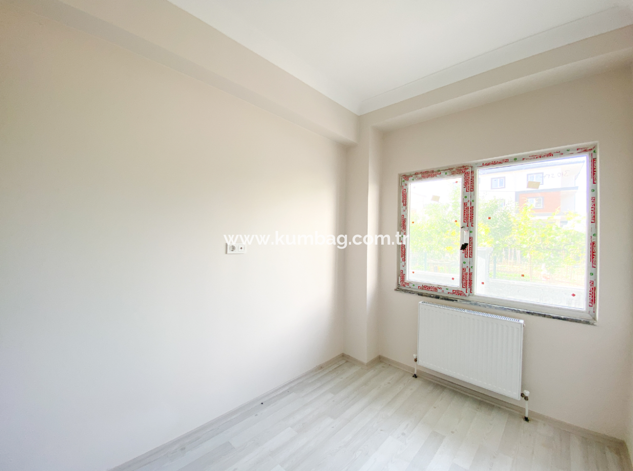 Kumbağ Mah. Havuzlu Site İçerisinde Satılık 2+1 Daireler