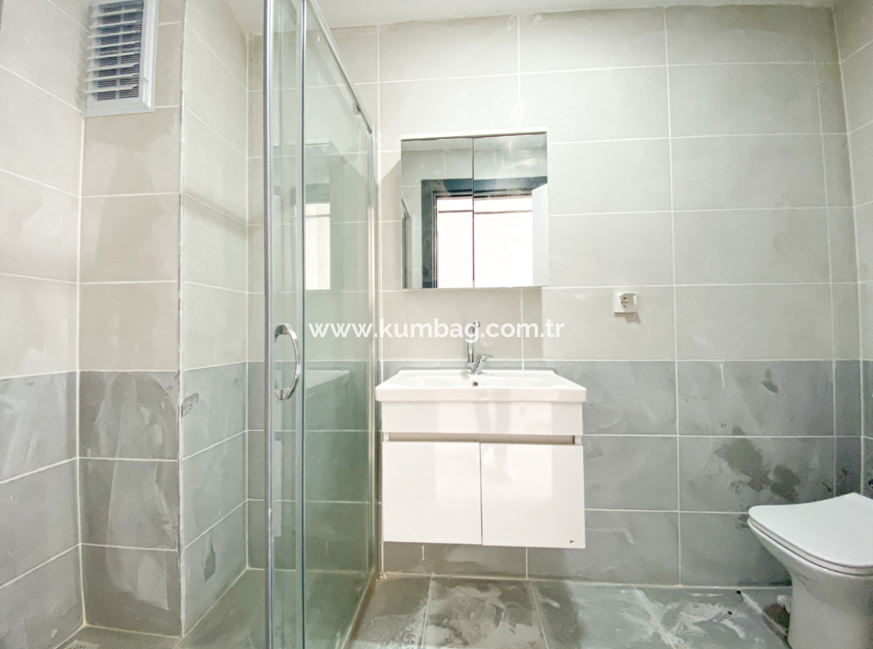 Kumbağ Mah. Havuzlu Site İçerisinde Satılık 2+1 Daireler