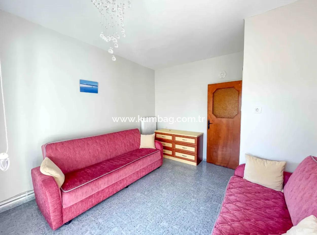 Caddenin Deniz Tarafı Geniş 2+1 Doğalgazlı Eşyalı Kiralık Daire