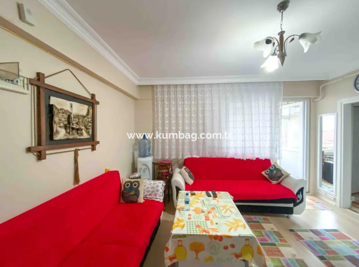 İskanlı Ve Kat Mülkiyetli Pazar Sokağı Mevkii Satılık 2+1 Daire