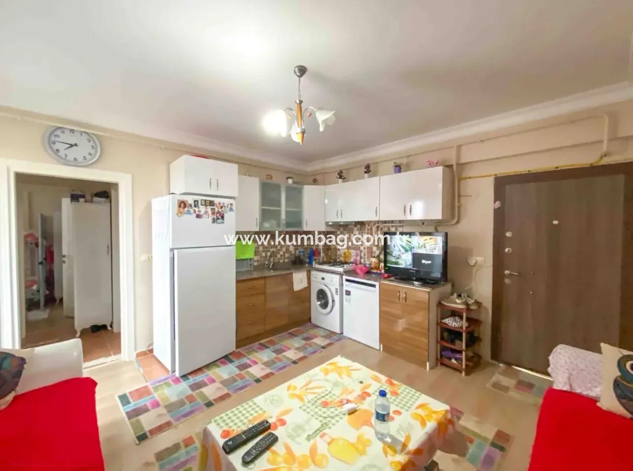 İskanlı Ve Kat Mülkiyetli Pazar Sokağı Mevkii Satılık 2+1 Daire