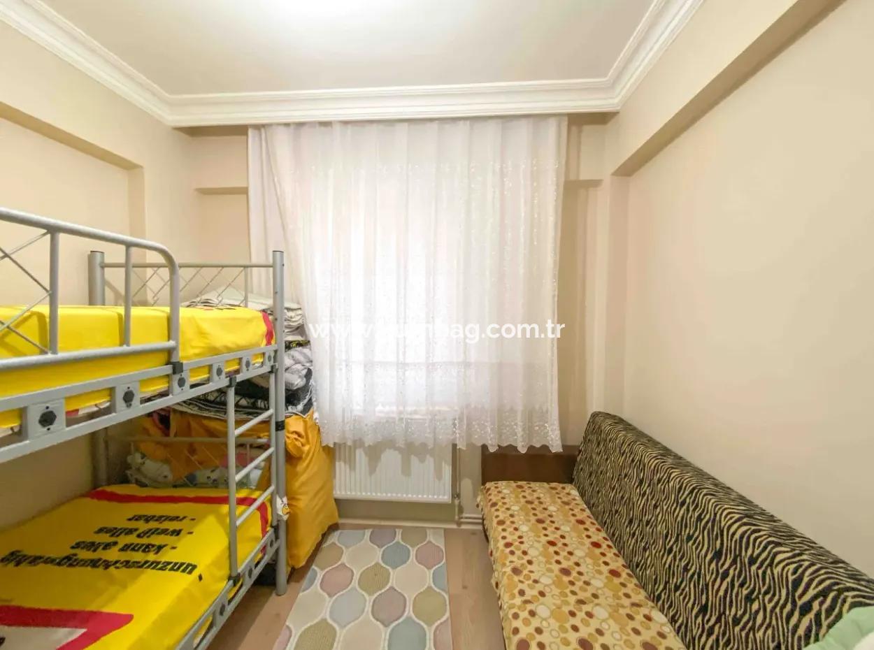 İskanlı Ve Kat Mülkiyetli Pazar Sokağı Mevkii Satılık 2+1 Daire