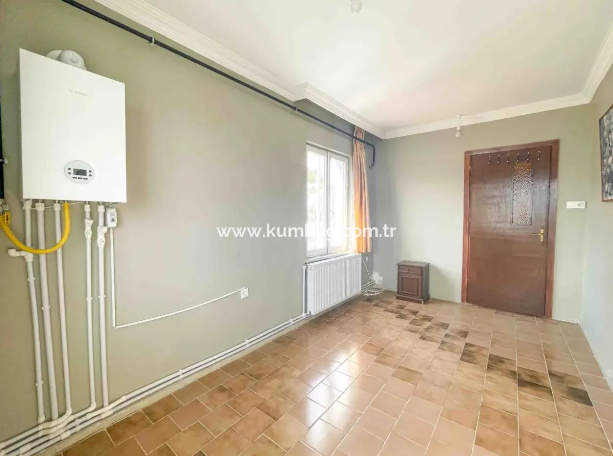 Kumbağ'da Cadde Üstü Denize Yakın Eşyalı Doğalgazlı Kiralık 2+1