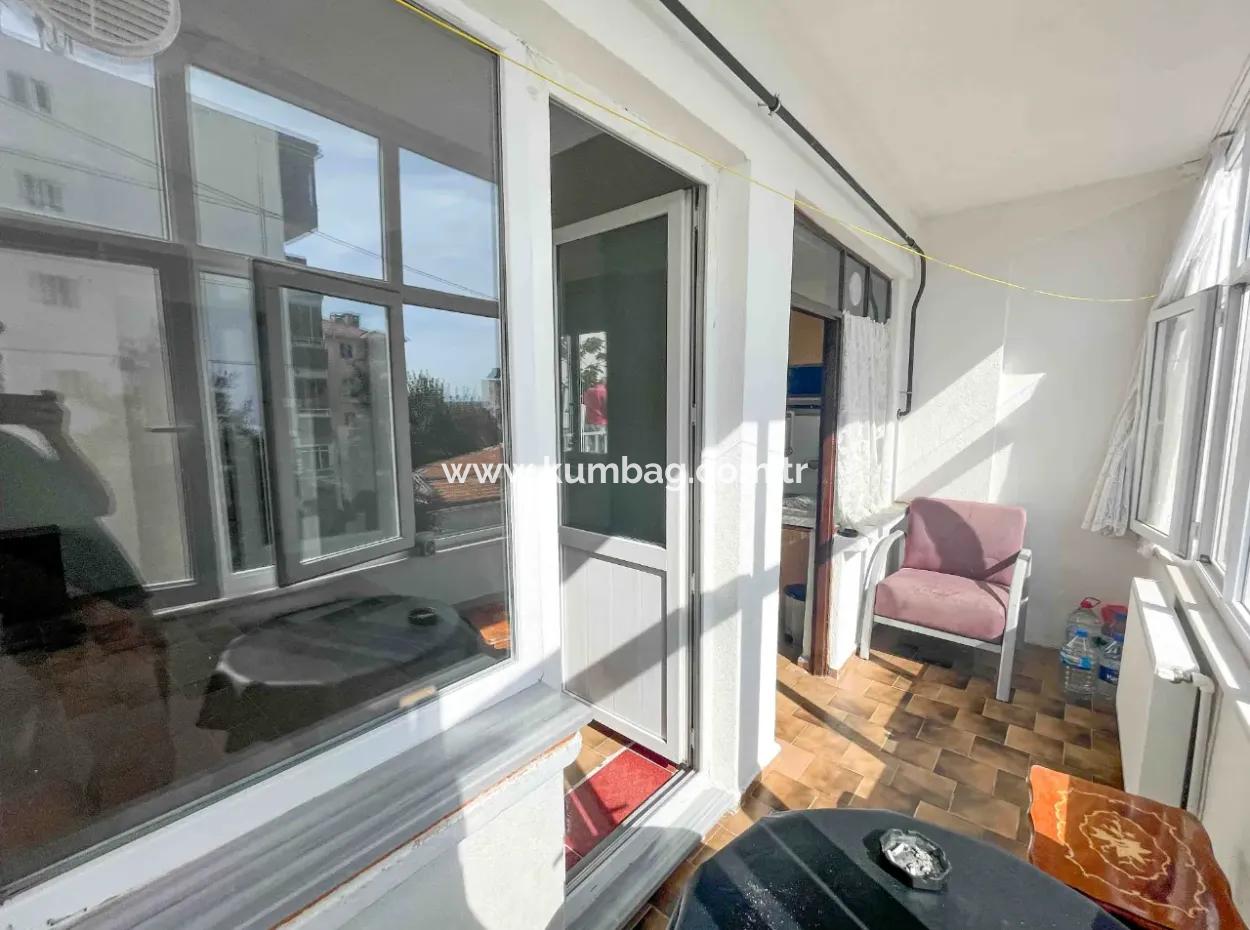 Kumbağ'da Cadde Üstü Denize Yakın Eşyalı Doğalgazlı Kiralık 2+1