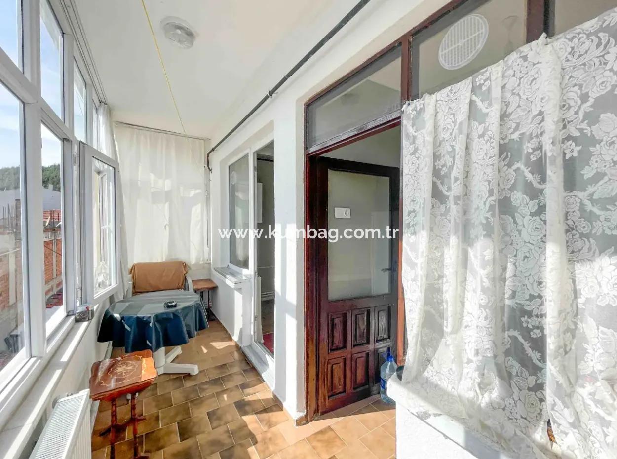 Kumbağ'da Cadde Üstü Denize Yakın Eşyalı Doğalgazlı Kiralık 2+1