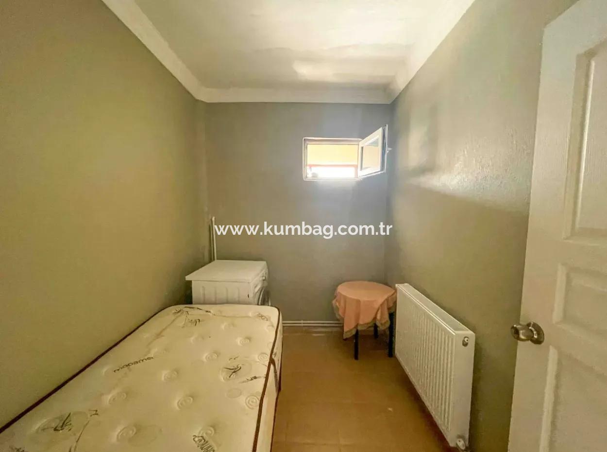 Kumbağ'da Cadde Üstü Denize Yakın Eşyalı Doğalgazlı Kiralık 2+1