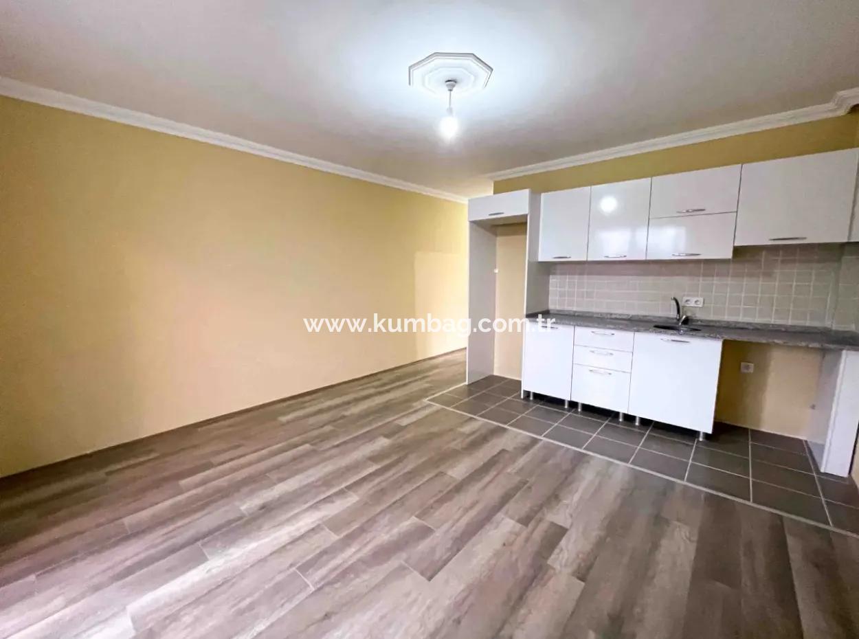 Mükemmel Manzaralı Denize Yakın Havuzlu Geniş Satılık 1+1 Daire