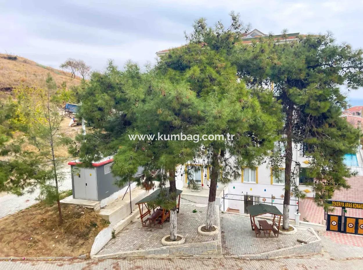 Mükemmel Manzaralı Denize Yakın Havuzlu Geniş Satılık 1+1 Daire