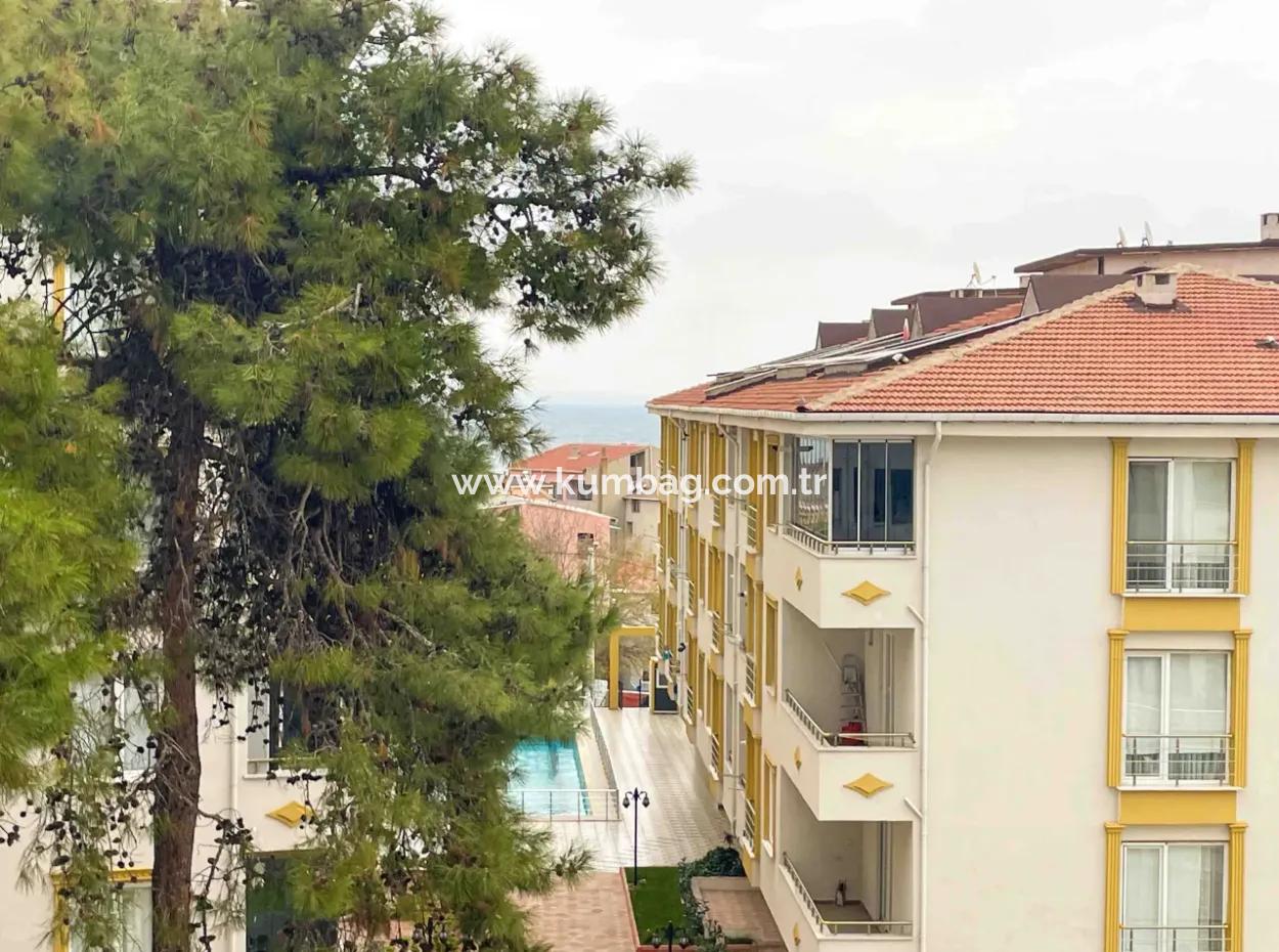 Mükemmel Manzaralı Denize Yakın Havuzlu Geniş Satılık 1+1 Daire