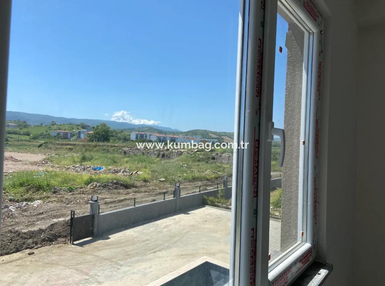 Kumbağ Mah. Havuzlu Site İçerisinde Satılık 1+1 Daireler