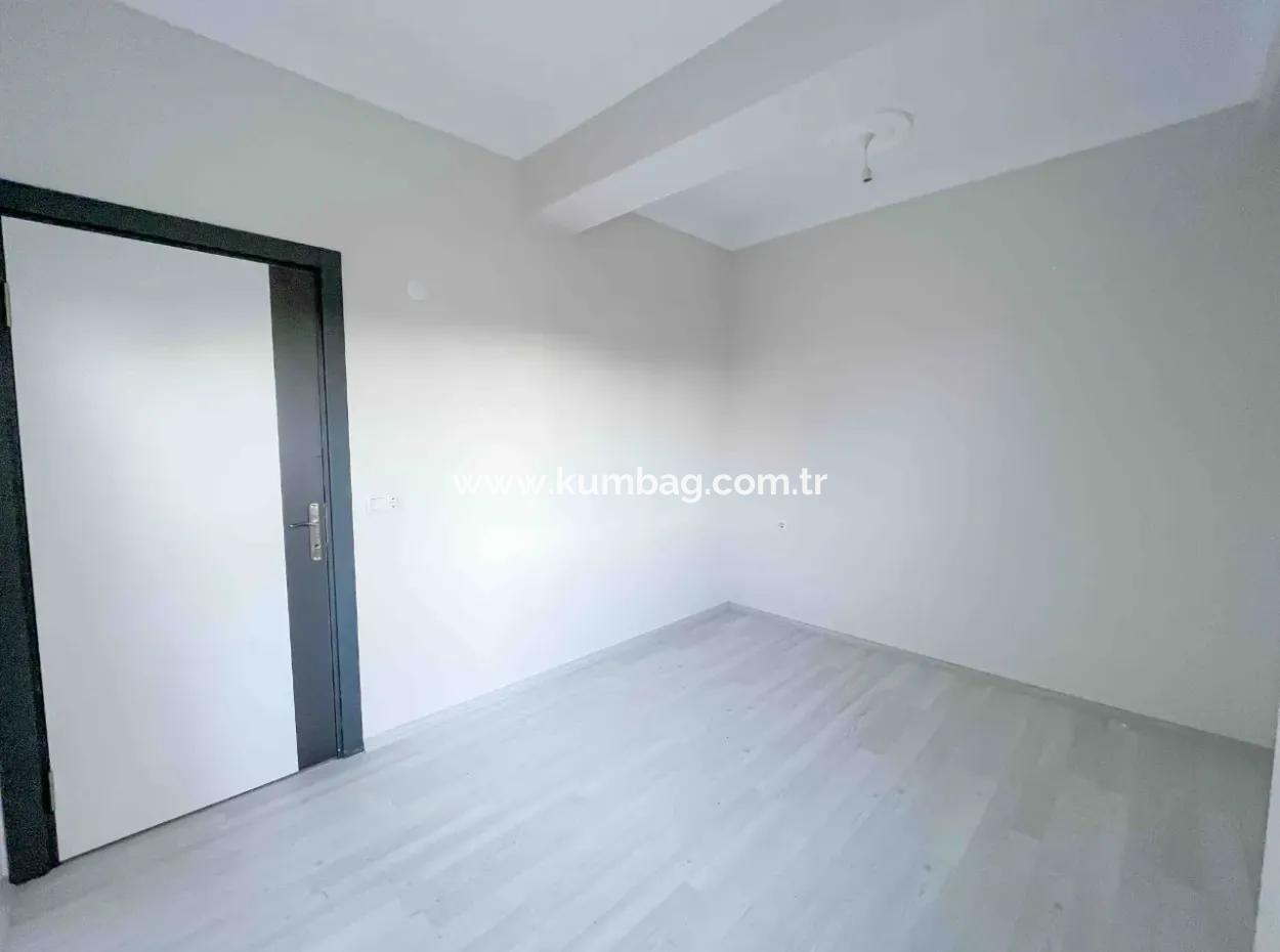 Kumbağ'da Cadde Üzerinde Site İçerisinde Satılık Sıfır 1+1 Daire