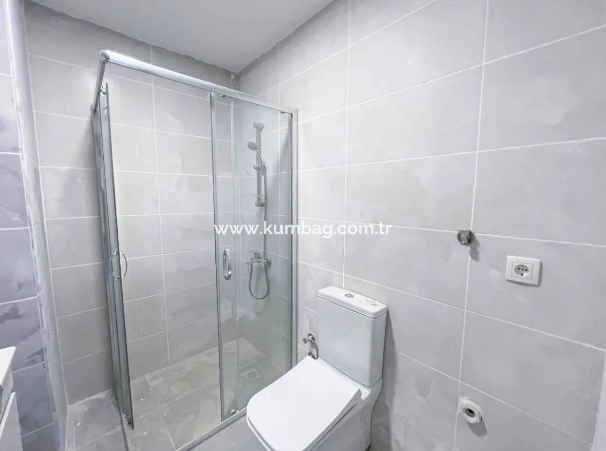 Kumbağ'da Cadde Üzerinde Site İçerisinde Satılık Sıfır 1+1 Daire
