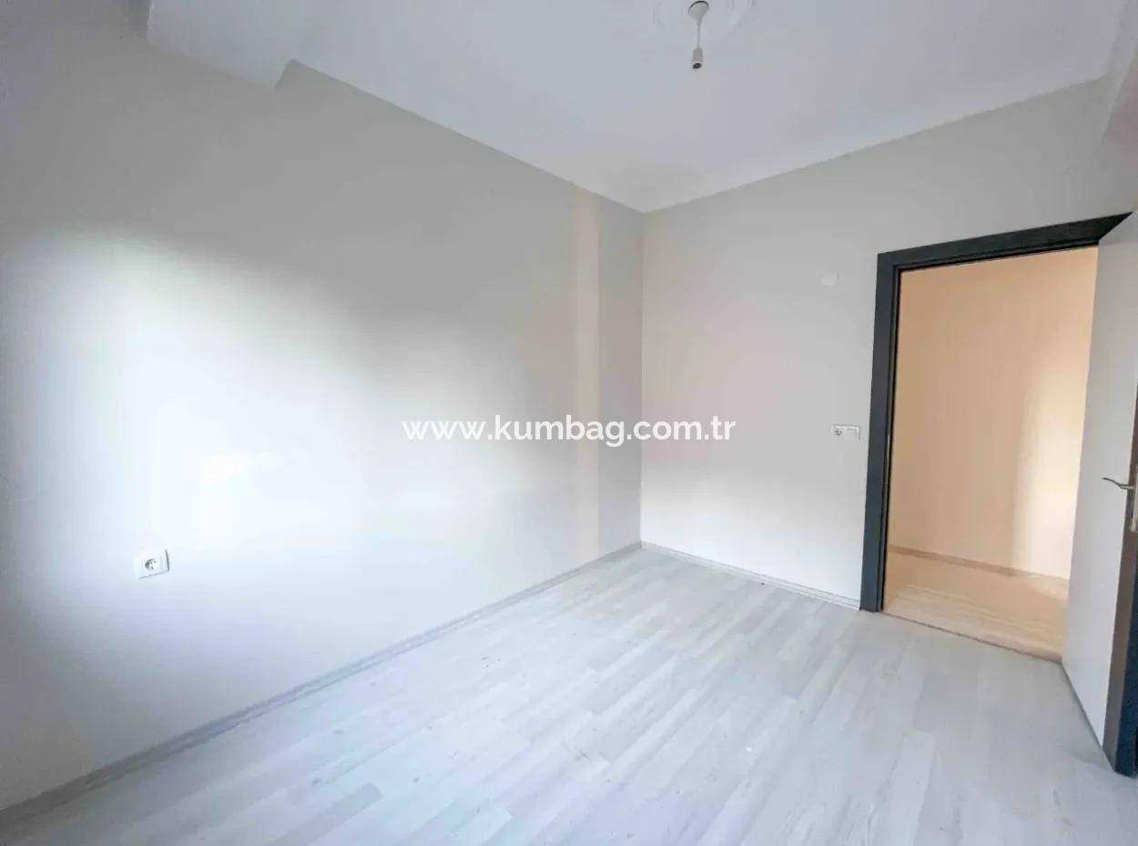 Kumbağ'da Cadde Üzerinde Site İçerisinde Satılık Sıfır 2+1 Daire