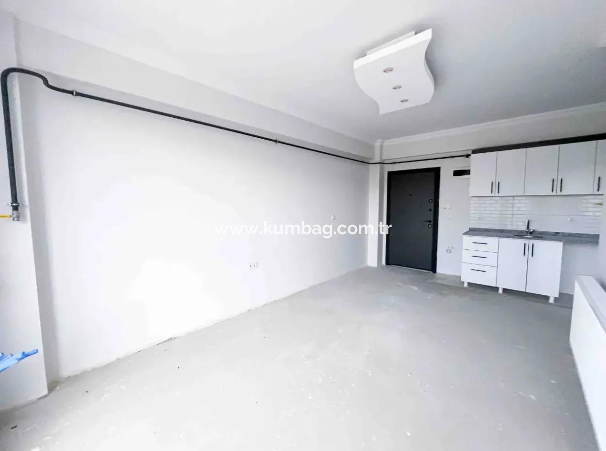 Kumbağ'da Havuzlu Site İçinde Bahçeli Sıfır 1+1 Satılık Daire