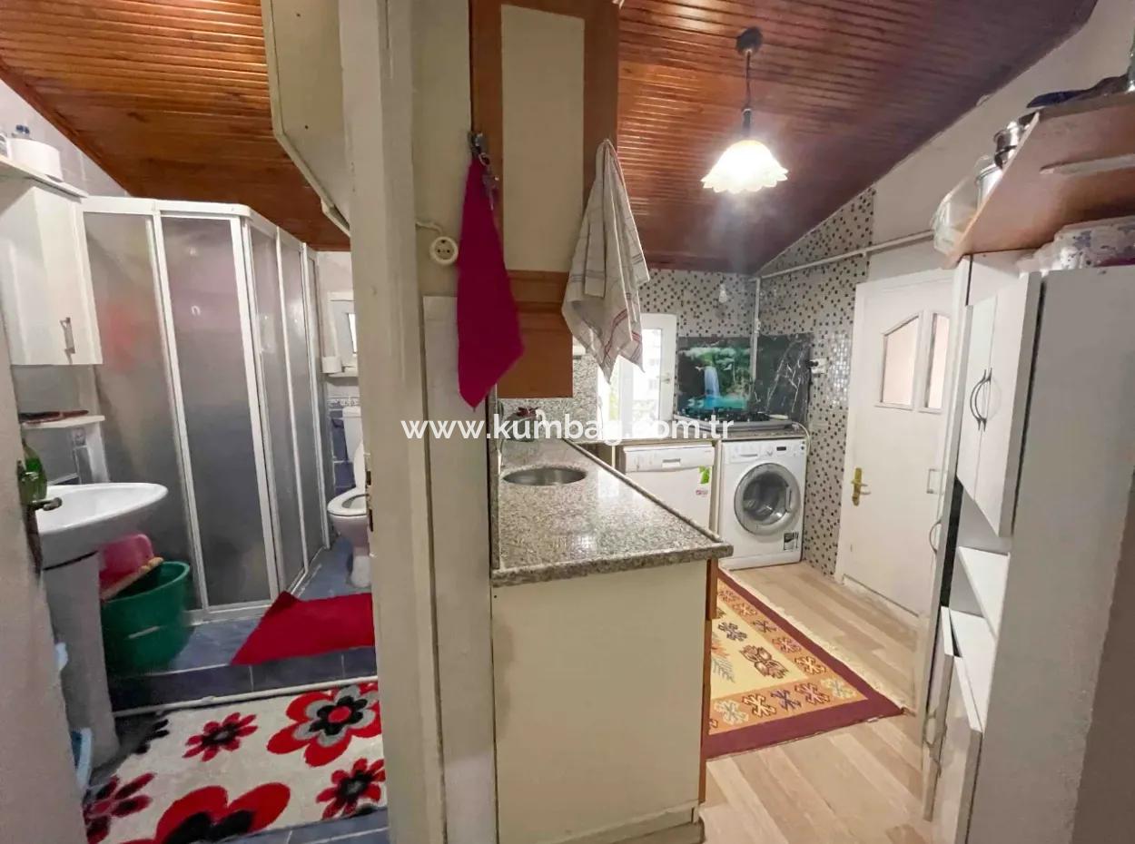 Kumbağ Caddeye Plaja Yakın Kullanışlı Geniş Balkonlu Satılık 2+1