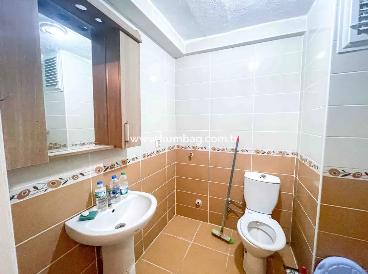 Denize Pazara Yakın Merkezi Konumda Eşyalı İskanlı Satılık 2+1