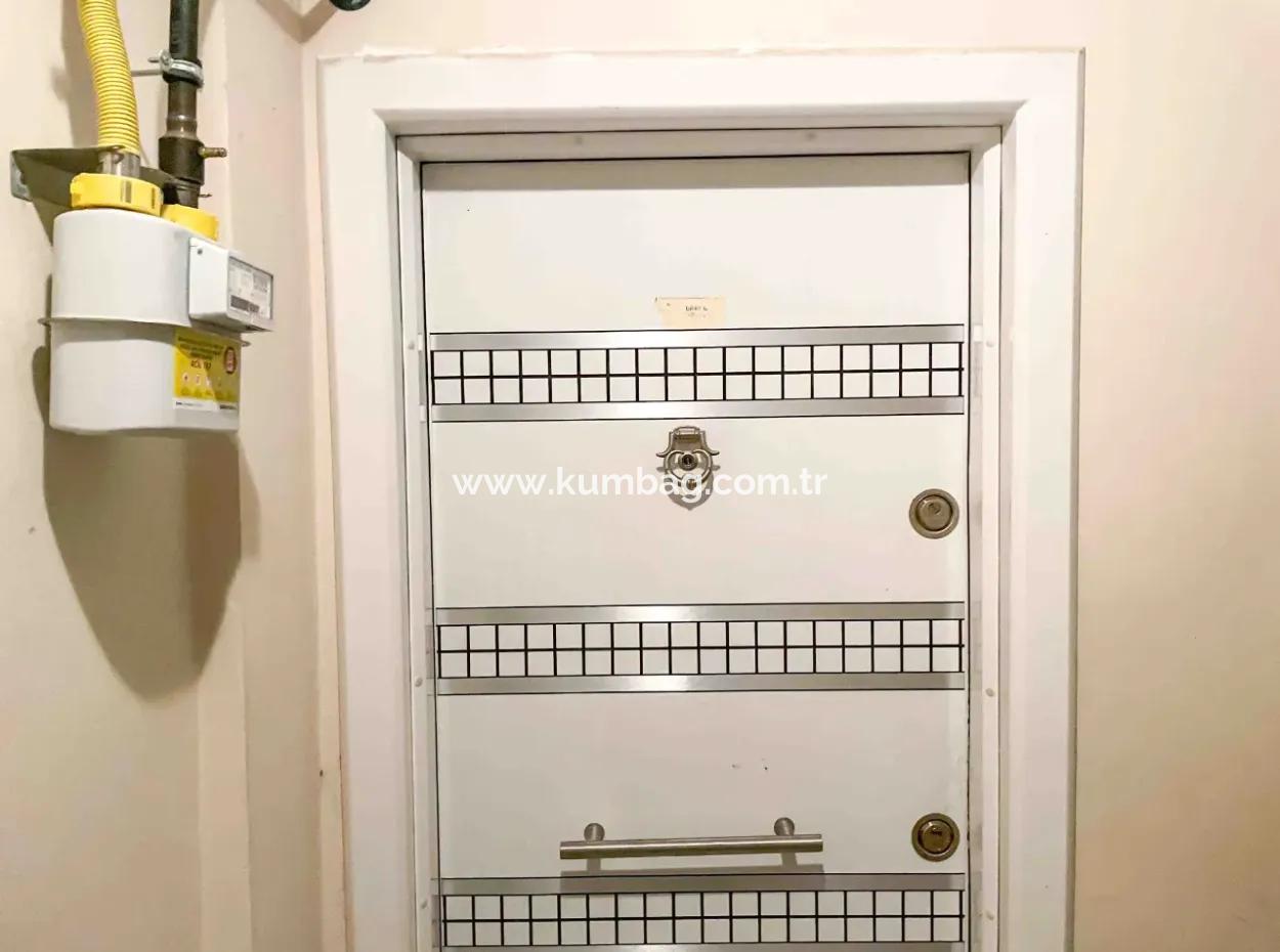 Denize Pazara Yakın Merkezi Konumda Eşyalı İskanlı Satılık 2+1