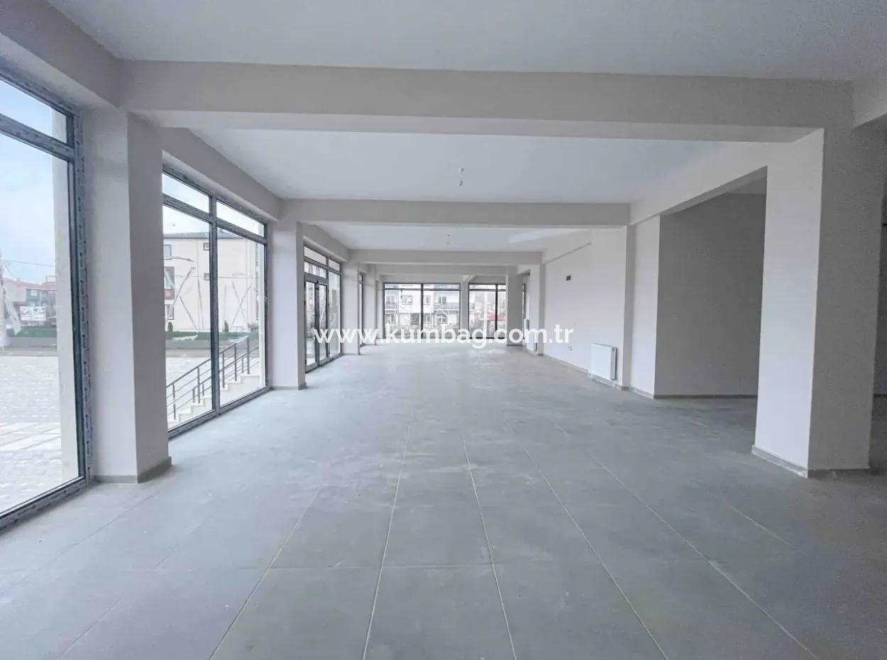 Kumbağ'da Gelişen Bölgede 400 M2 Caddeden Gözüken Kiralık Dükkan