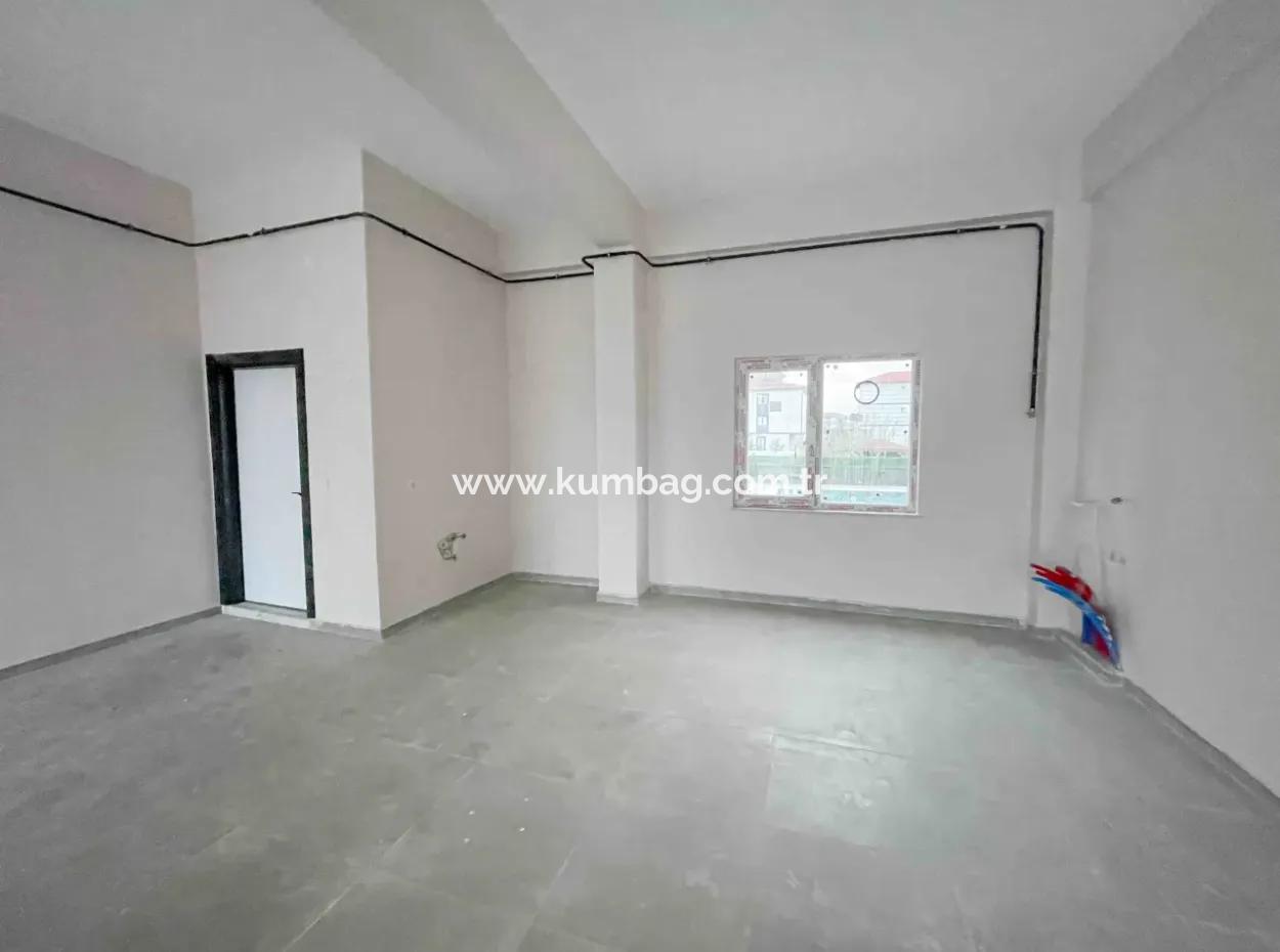 Kumbağ'da Gelişen Bölgede 400 M2 Caddeden Gözüken Kiralık Dükkan