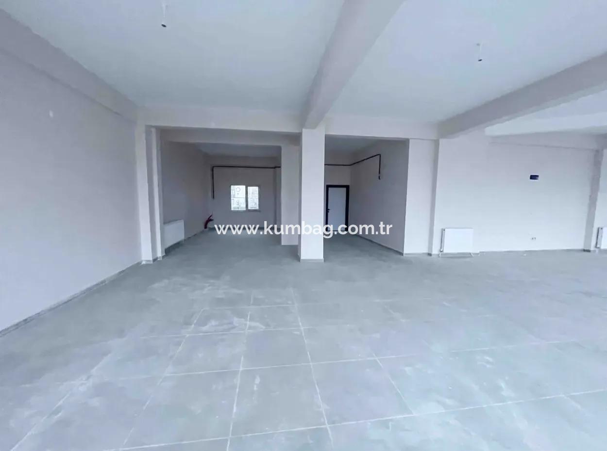 Kumbağ'da Gelişen Bölgede 400 M2 Caddeden Gözüken Kiralık Dükkan