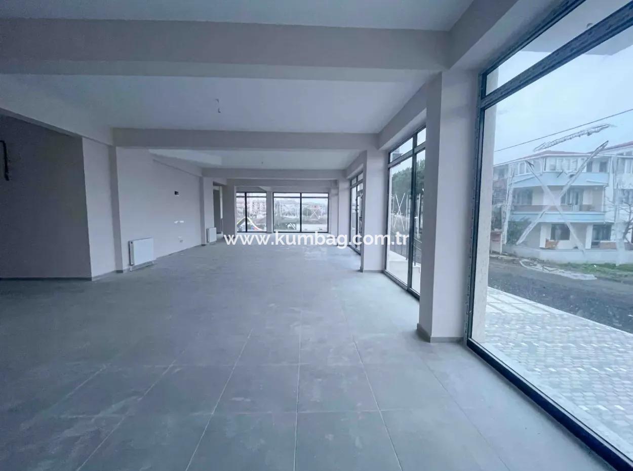 Kumbağ'da Gelişen Bölgede 400 M2 Caddeden Gözüken Kiralık Dükkan