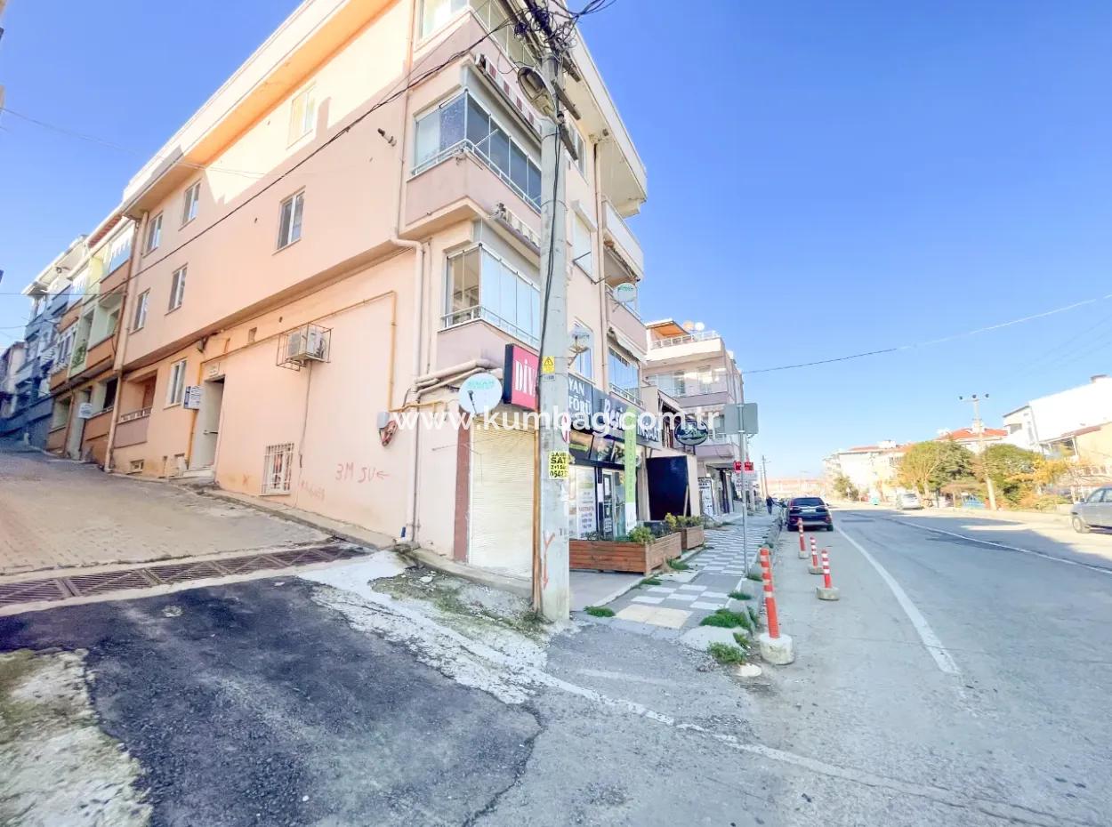 Kumbağ'da Cadde Üstü Eşyalı Merkezde İskanlı Satılık 1+1 Daire