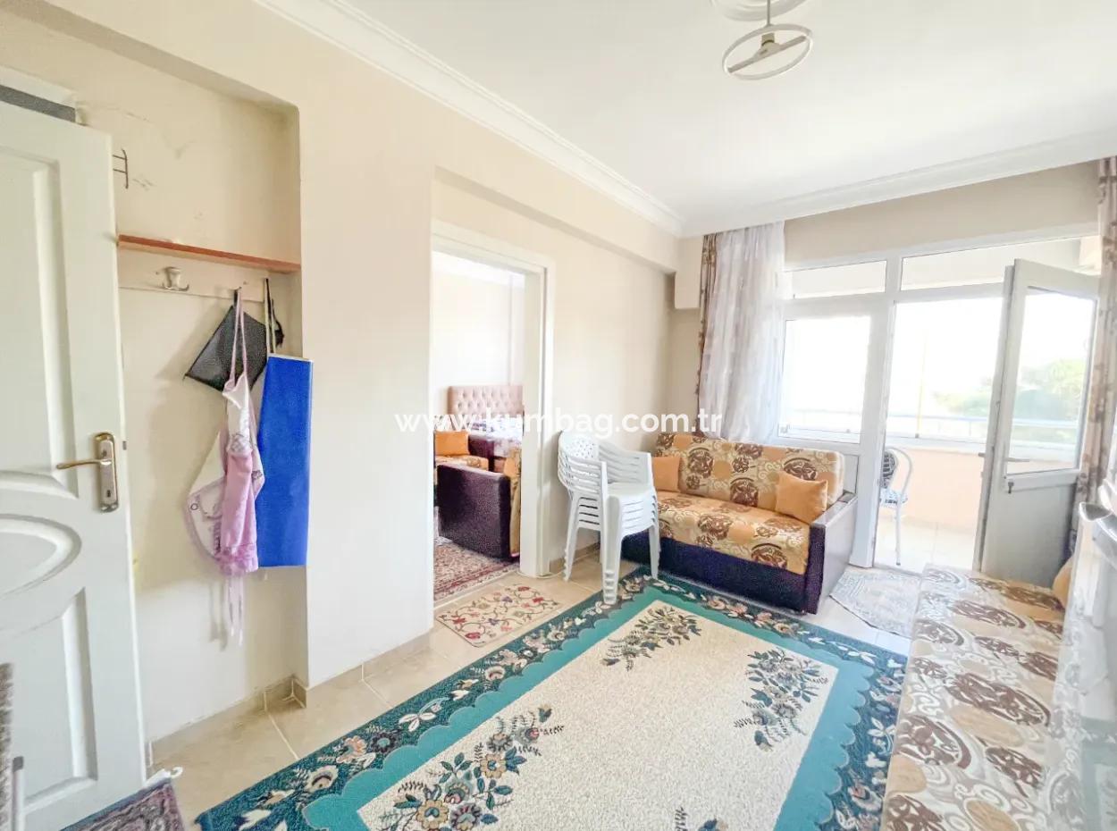 Kumbağ'da Cadde Üstü Eşyalı Merkezde İskanlı Satılık 1+1 Daire