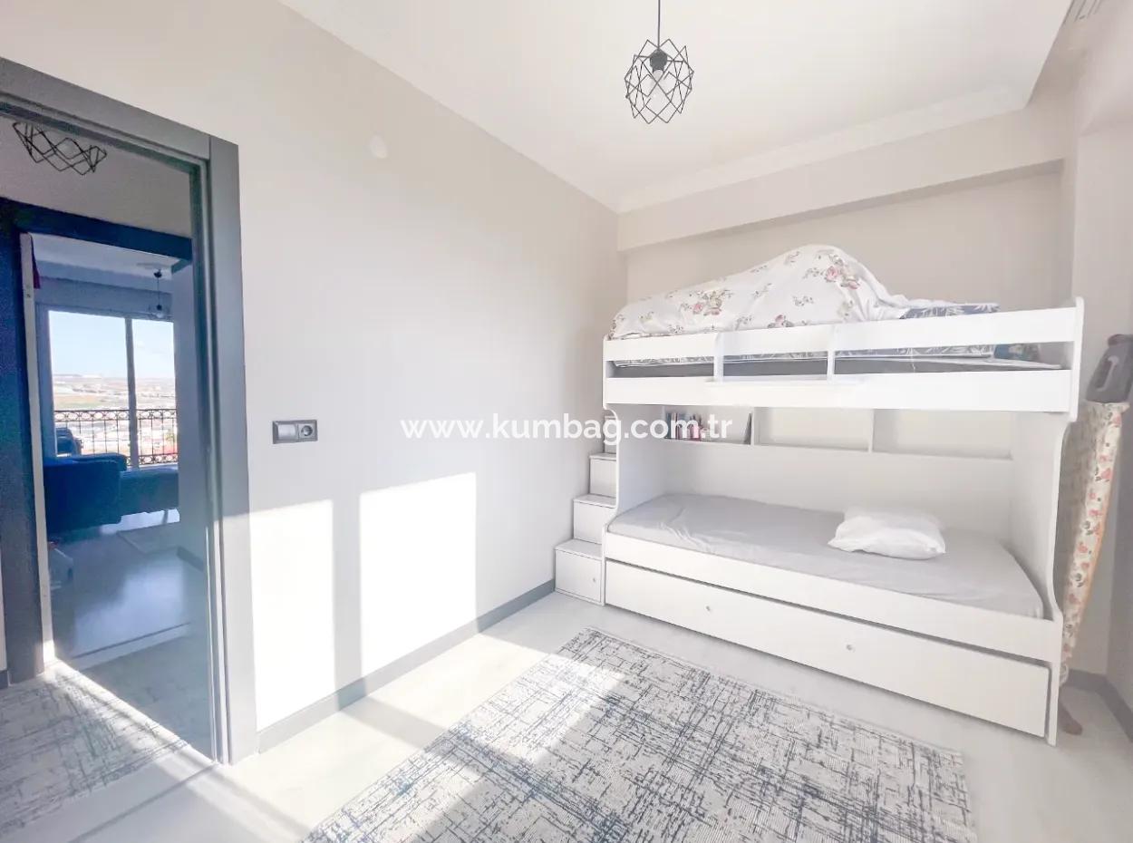 Komple Deniz Manzaralı Kumbağ Tepede İskanlı Satılık 2+1 Daire