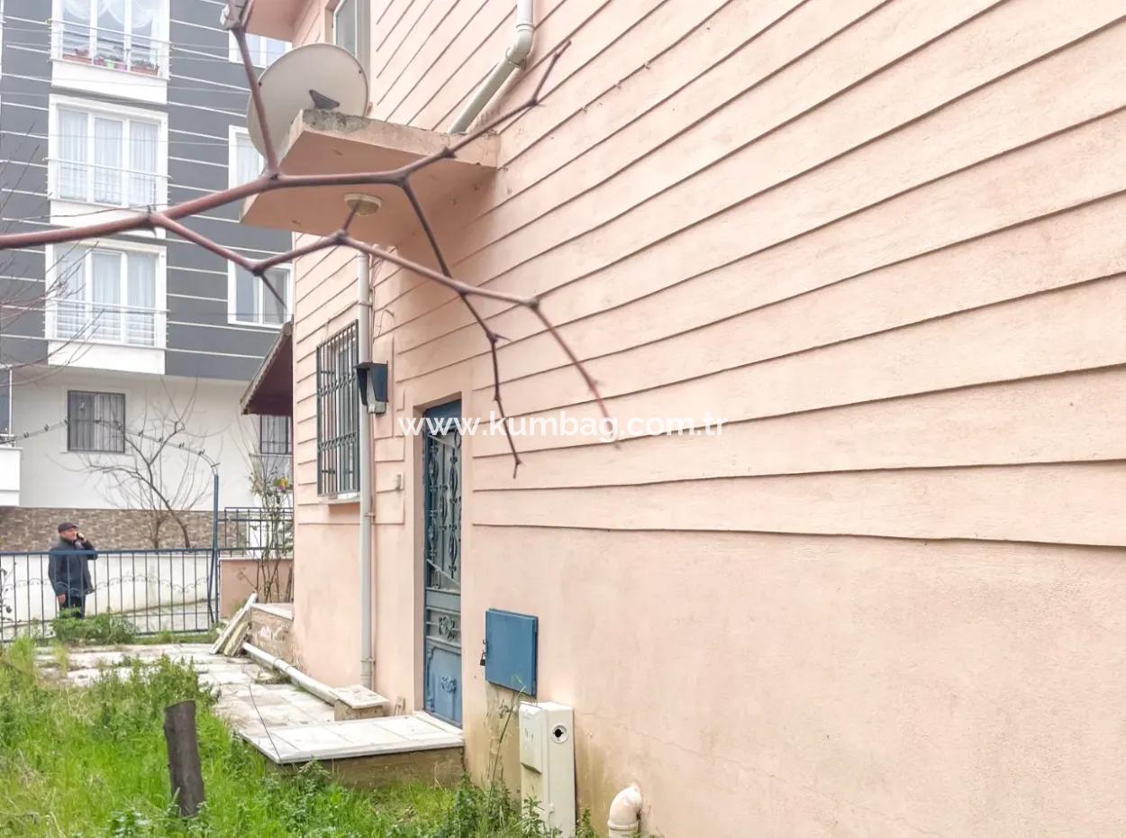 Kumbağ Merkezi Konumda Satılık 2 Katlı 4+1 Bahçeli Müstakil Ev