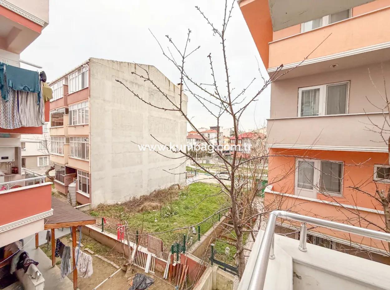 Kumbağ Merkezi Konumda İskanlı Çift Balkonlu Satılık 2+1 Daire