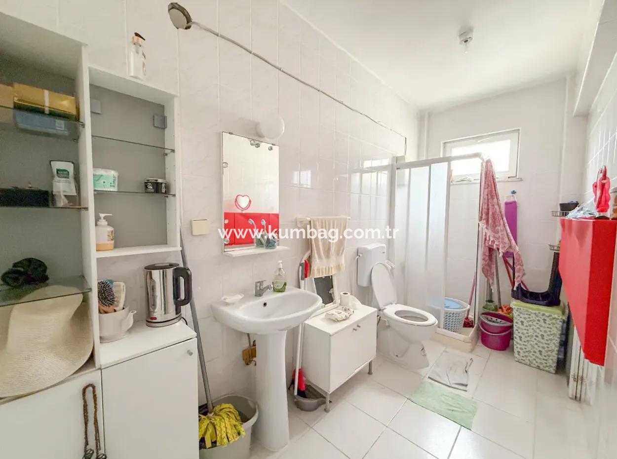 Kumbağ Denize 50 Mt Havuzlu Site İçinde Satılık Tripleks Villa