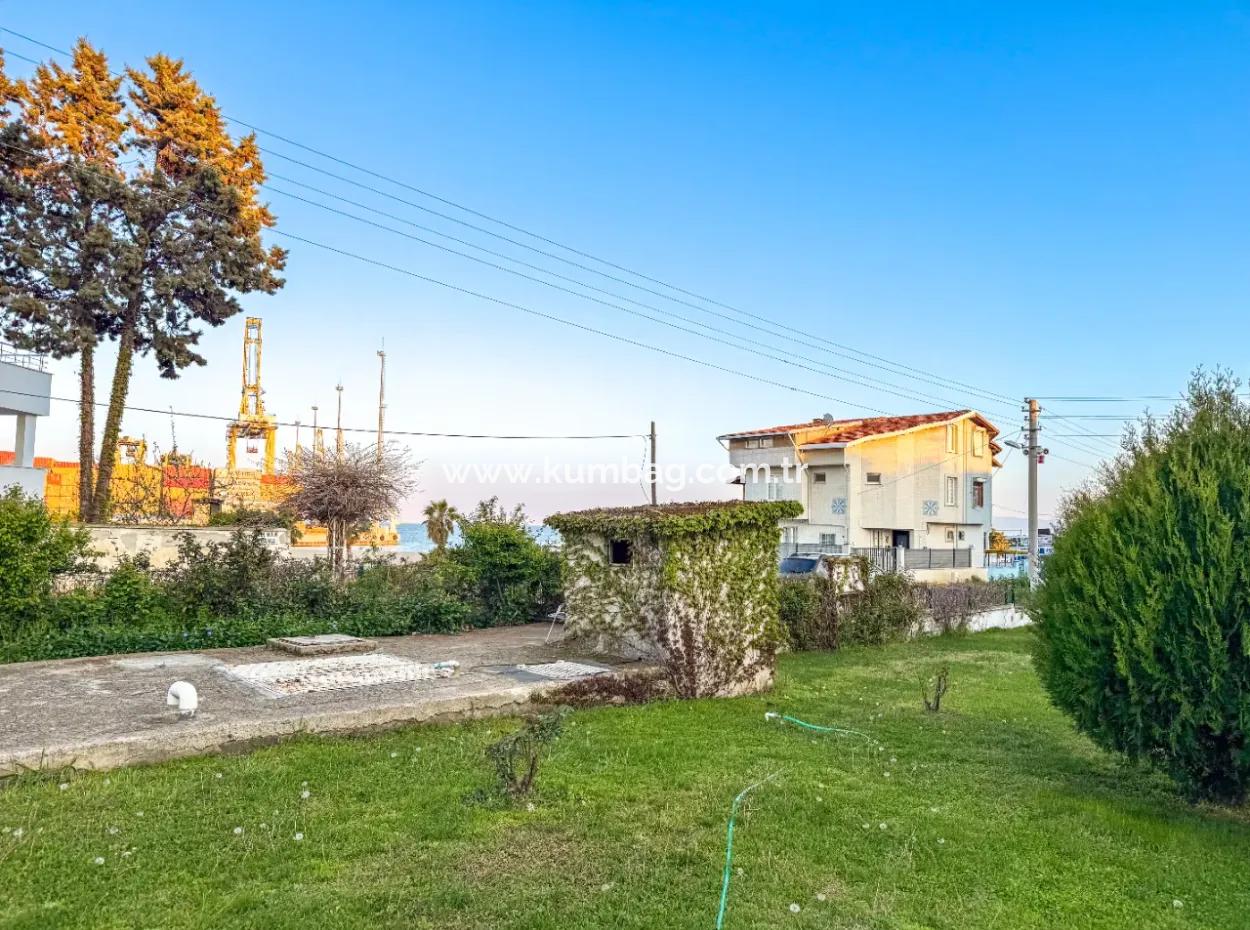 Kumbağ Denize Sıfır Gözde Sitesinde Satılık Çok Geniş 2+1 Daire