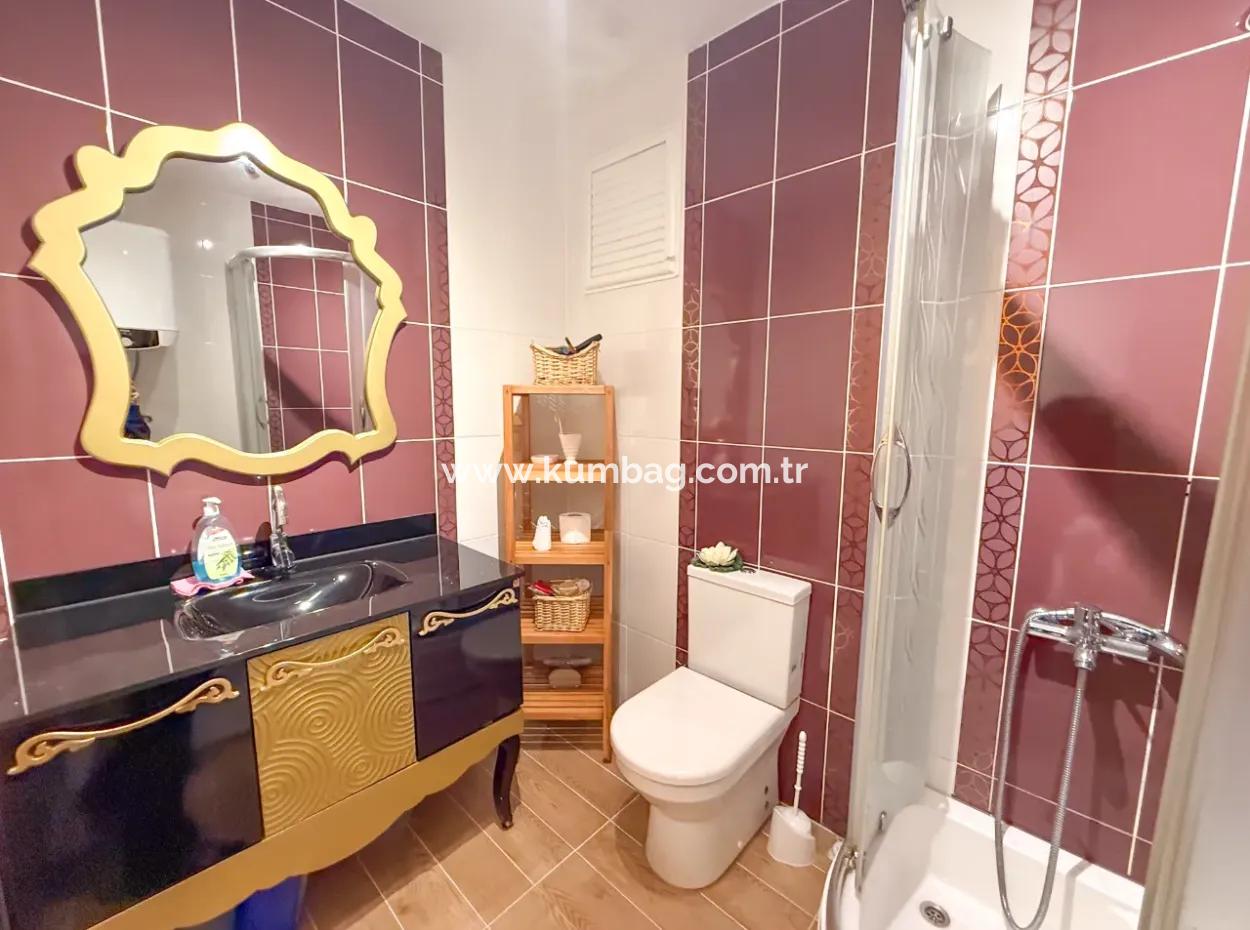 Kumbağ Denize Sıfır Gözde Sitesinde Satılık Çok Geniş 2+1 Daire