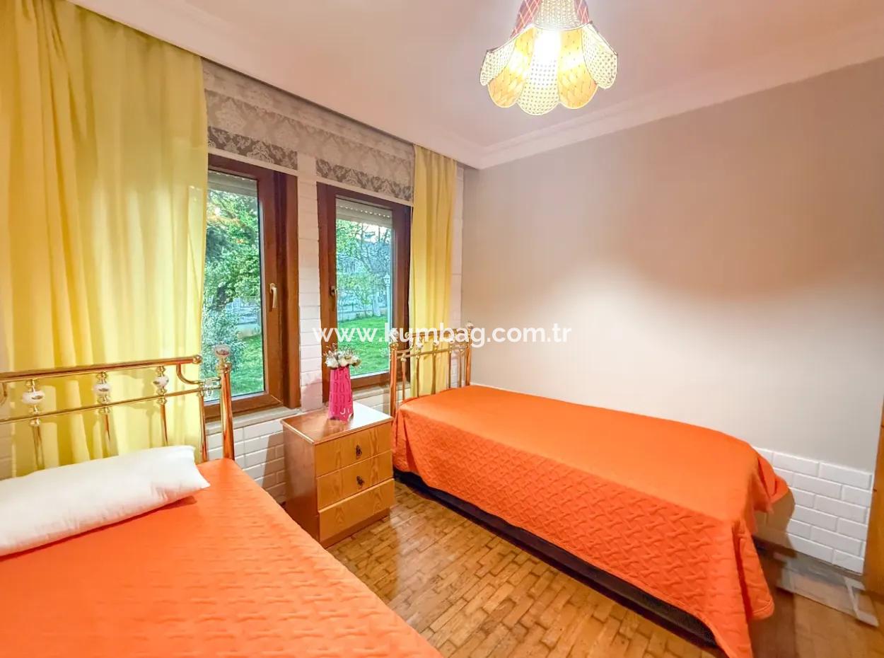 Kumbağ Denize Sıfır Gözde Sitesinde Satılık Çok Geniş 2+1 Daire