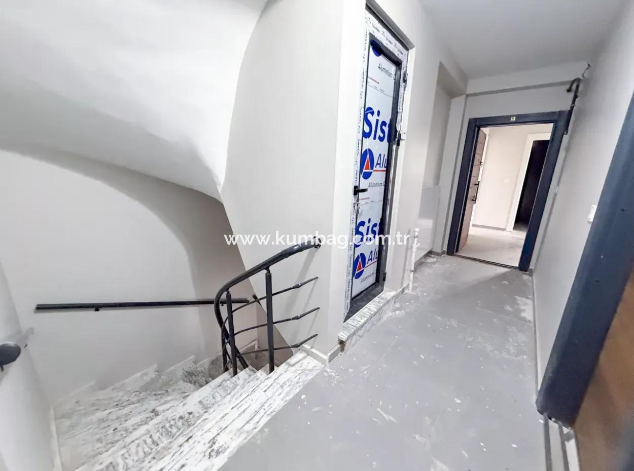 Kumbağ Havuzlu Sitede Denize Ve Caddeye Yakın Lüks 1+1 Daireler